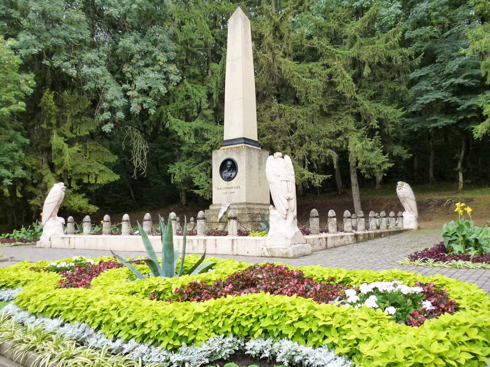 Место дуэли и первоначального погребения лермонтова, пятигорск, фото, адрес | официальный сайт - курортный портал россии