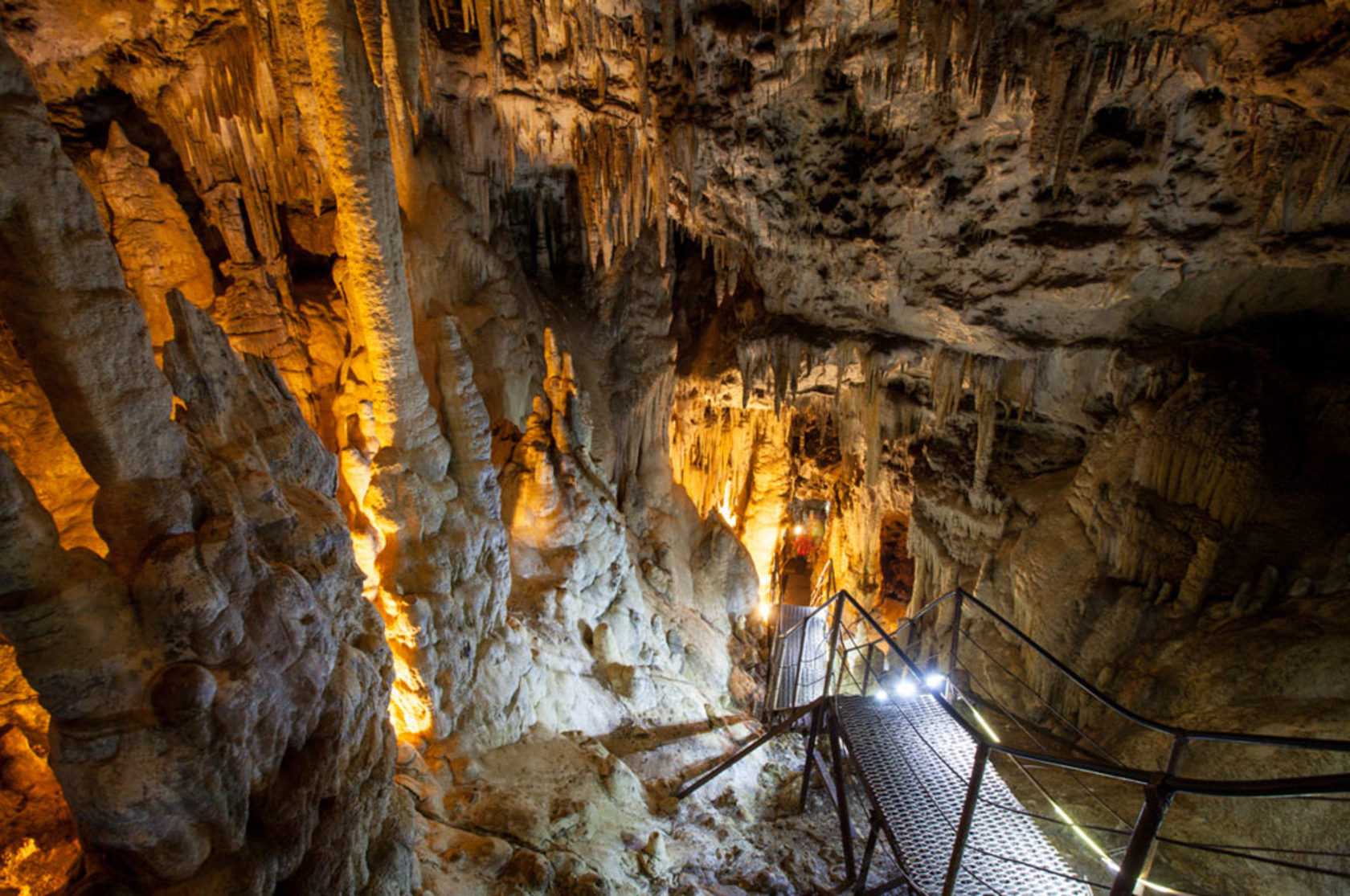 Ахштырская пещера: как добраться и что можно увидеть
