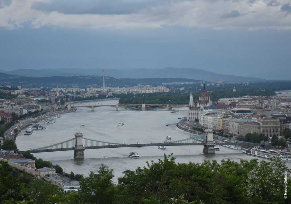 Будапешт – самый крупный город и столица в венгрии