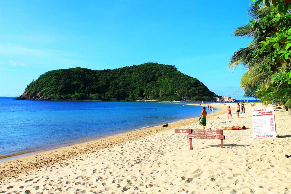 Пляж фул мун пати на острове панган, таиланд. отзыв
