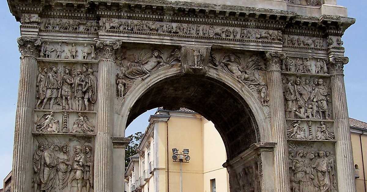 Триумфальная арка - frwiki.wiki