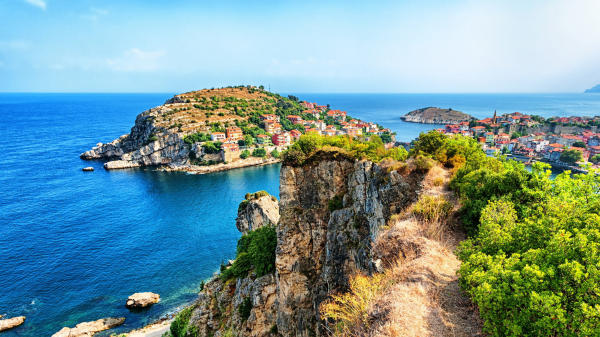 Черноморское или средиземное: какое побережье стоит выбирать для отдыха в турции