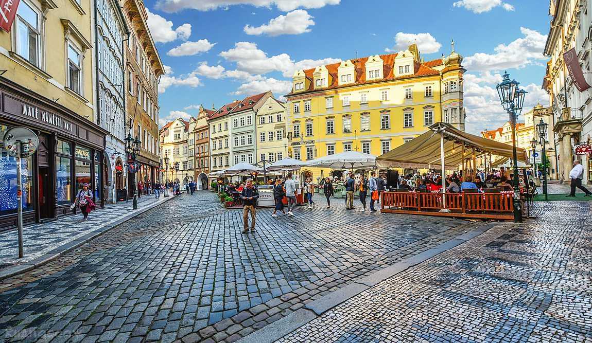 Прага зимой — стоит ли ехать, плюсы и минусы