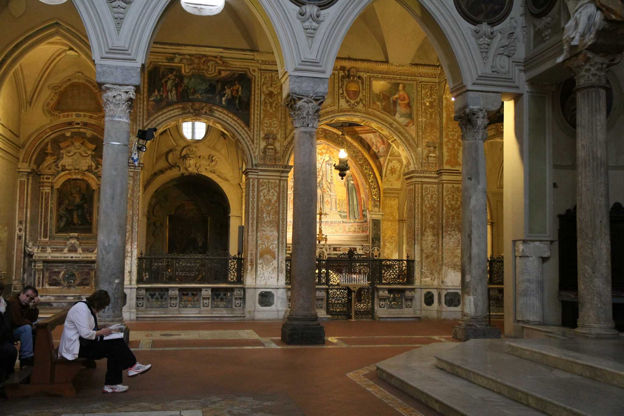 Церковь святого януария, неаполь (италия): история, фото, как добраться, адрес
на карте и время работы в 2022
