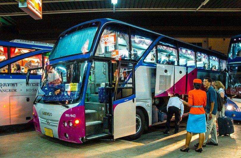 Автобусы из аэропорта бангкока. Автобус Бангкок Пхукет. Вип автобус Бангкок Пхукет. Автобус Паттайя Бангкок. Автобус Бангкок Пхукет VIP.