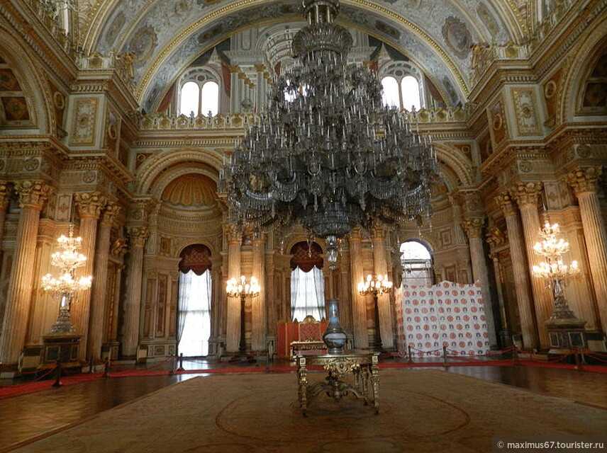 Дворец долмабахче — самый шикарный дворец османов в стамбуле
