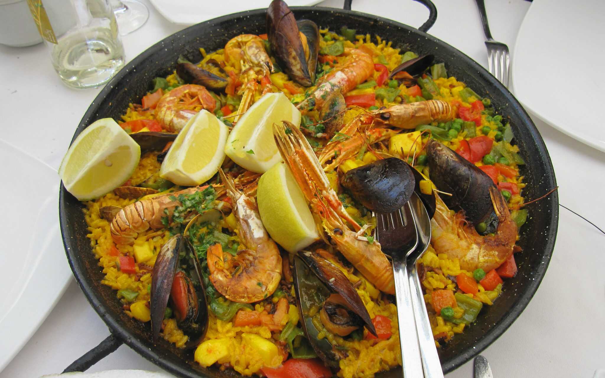 Блюда, которые непременно стоит попробовать, пребывая в испанском городе аликанте