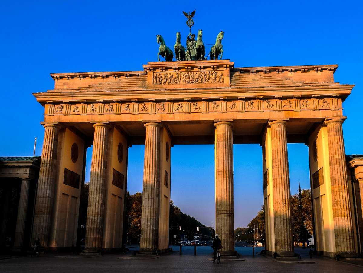 Бранденбургские ворота: история и фото. где находятся бранденбургские ворота? :: syl.ru