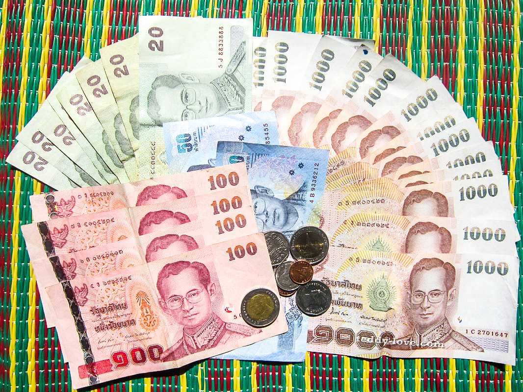 С какой валютой ехать в тайланд, что брать доллары или евро, наличные или пластиковую карту - 2022