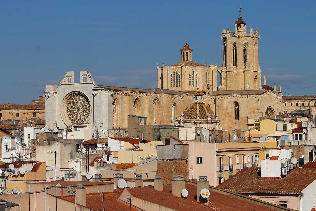 Кафедральный собор таррагоны (catedral de tarragona)