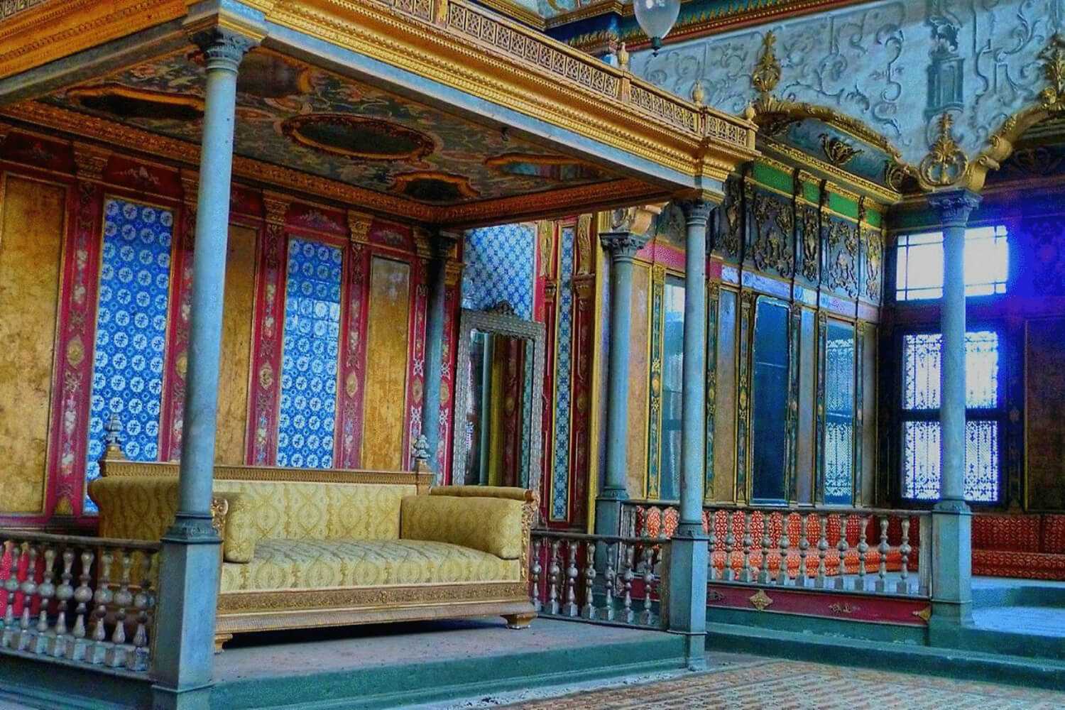 Дворец долмабахче в стамбуле — фото, стоимость входа, история