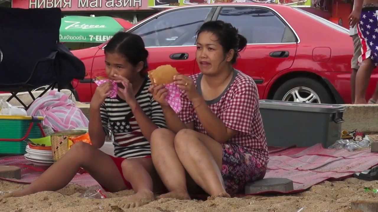 Популярные вопросы про тайцев и таиланд - почему тайцы смеются пятёрками 555, меняют пол, едят острое | гид по таиланду