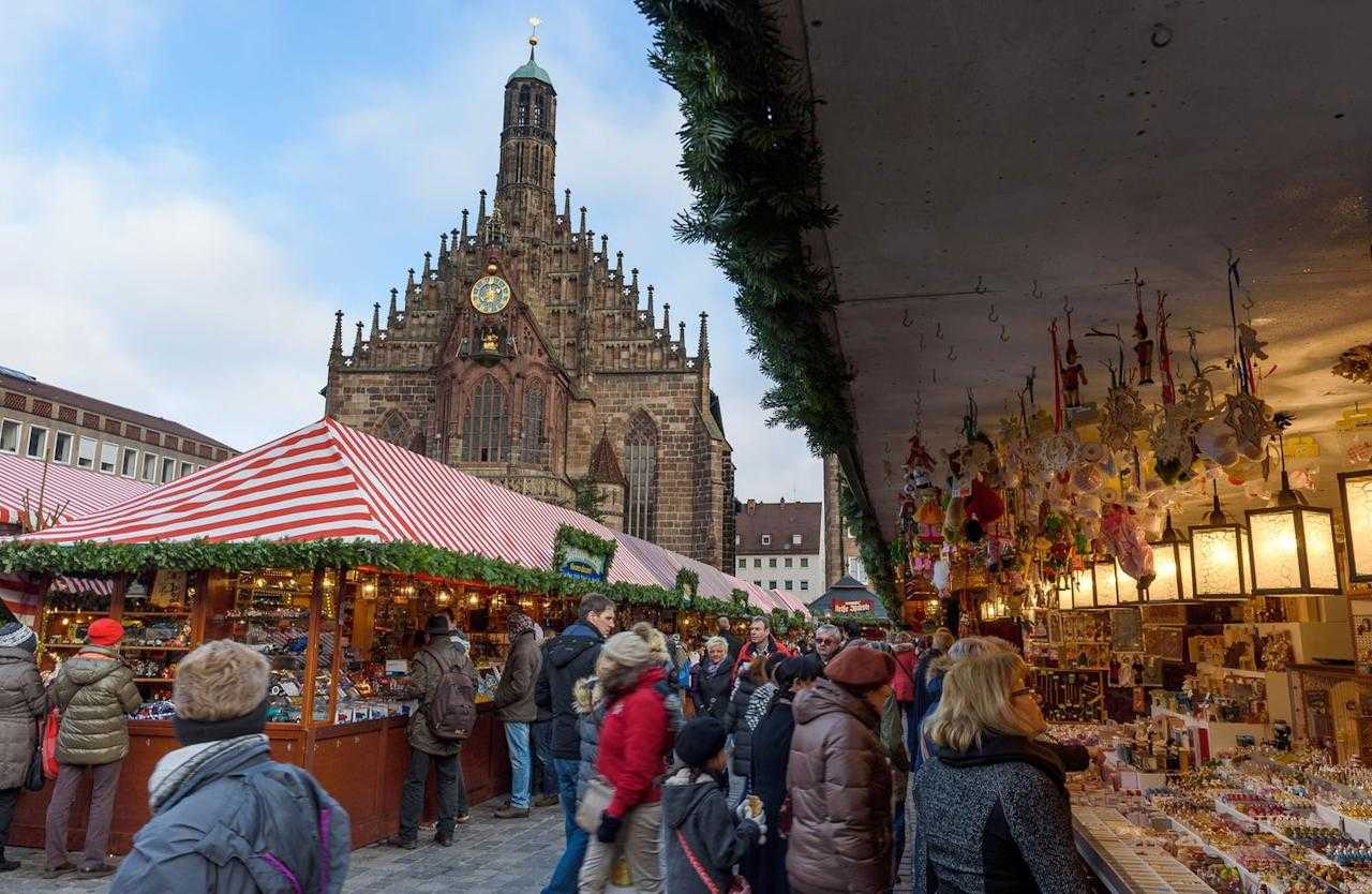 Рождественская ярмарка нюрнберга (германия)