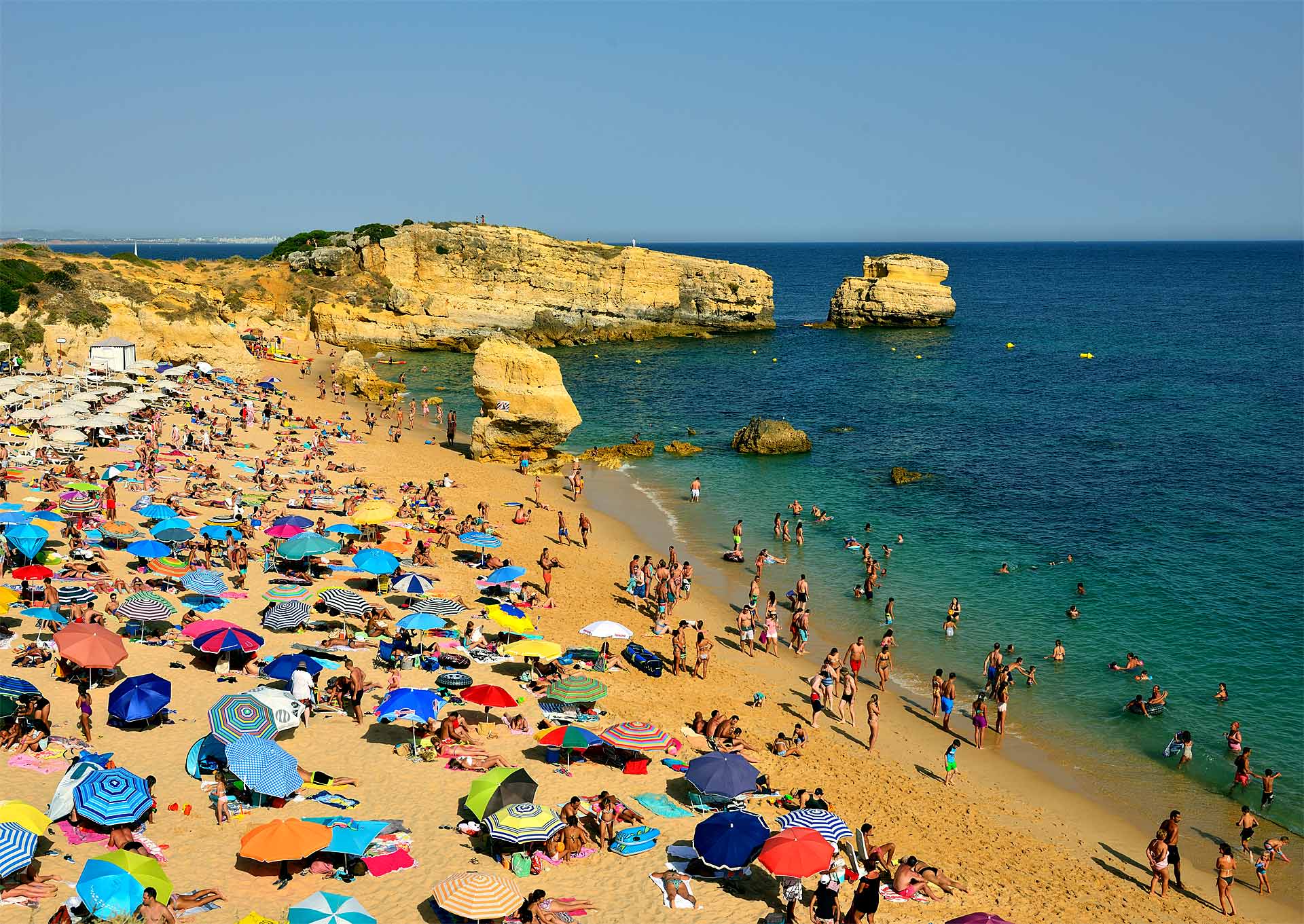 Когда лучше ехать отдыхать в португалию?