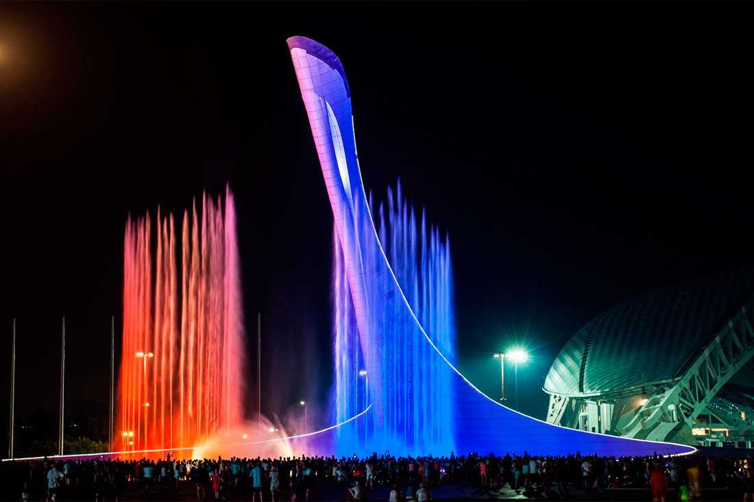 Сочи музей олимпийский парк. Фонтан Адлер Олимпийский парк. Поющие фонтаны Сочи Олимпийский парк. Поющий фонтан Адлер Олимпийский парк. Сочи Адлер Олимпийский парк.