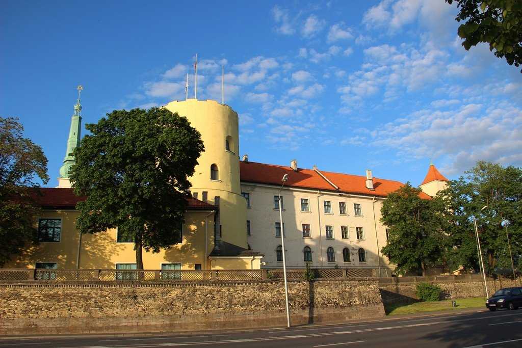Куротный город рига: столица латвии и самый большой город прибалтики