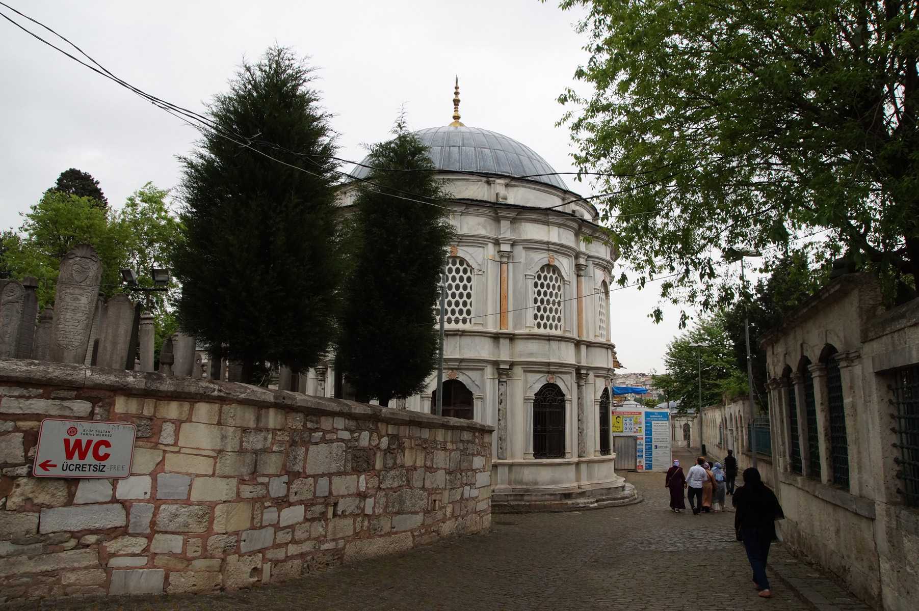 Мавзолей султана махмуда ii и 145 надгробий вокруг - самая умиротворенная достопримечательность стамбула! - turk.expert
