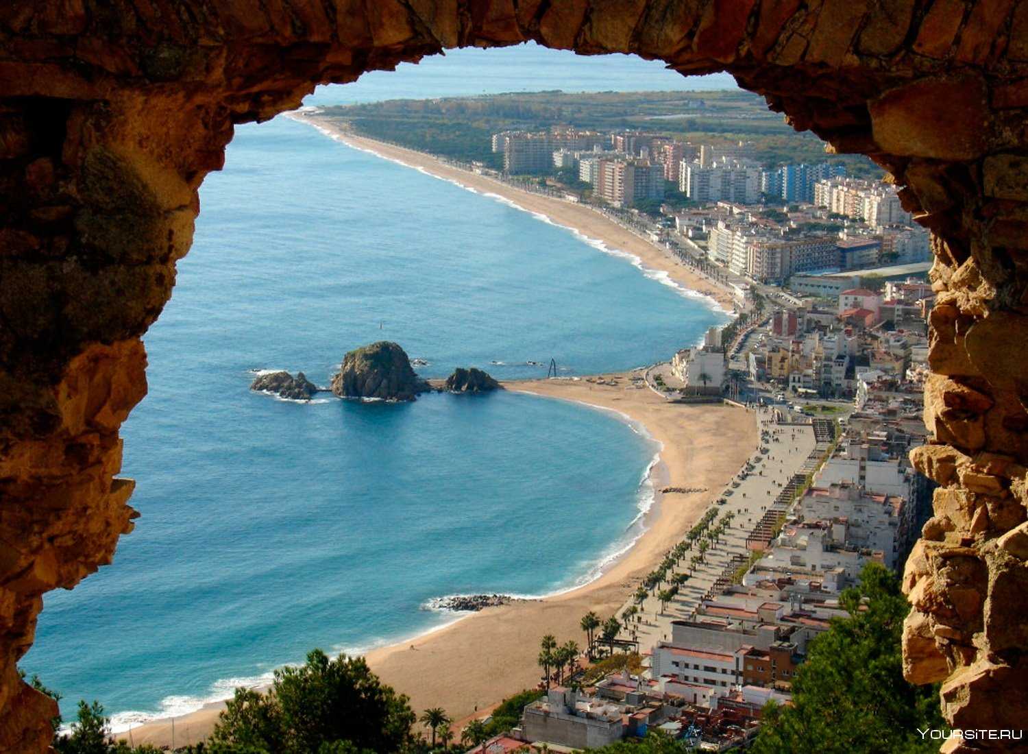 Какие есть моря в испании и курорты на их побережье?